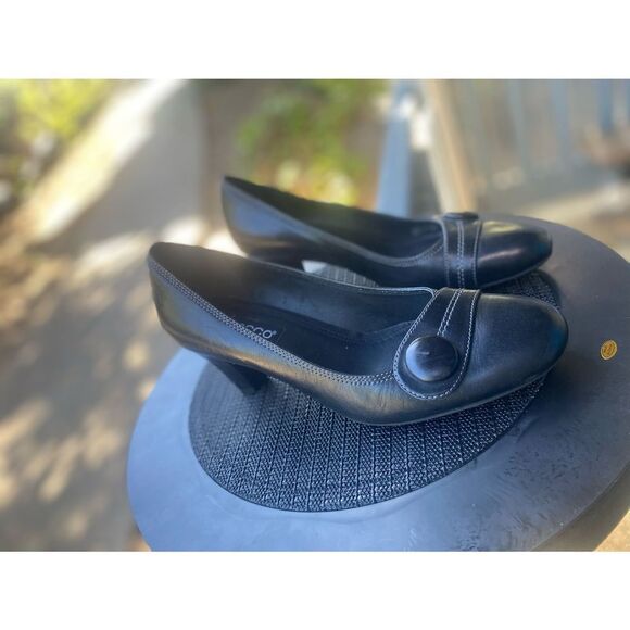 Ecco Women’s Black heels Sz 40 EUR- 10 US - Picture 4 of 8